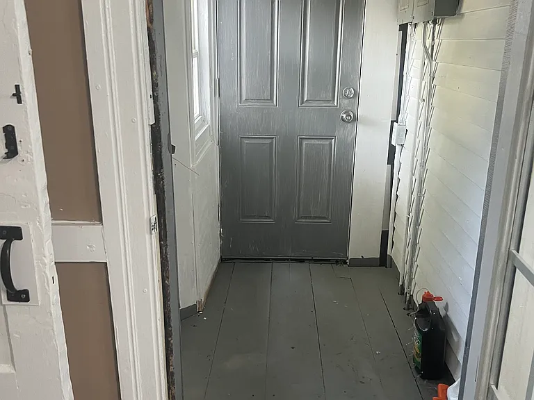 2165 Lemay St — Photo 10