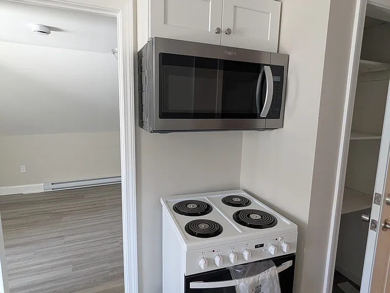 249 Wade St #3E — Photo 5