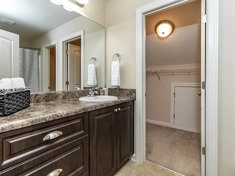906 Erika Ln — Photo 19