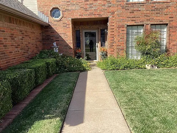 1414 Reveille Dr — exterior photo