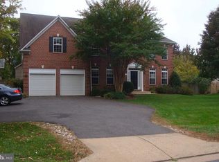 8215 Electric Ave, Vienna, VA 22182