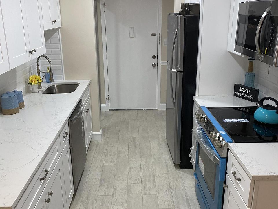 2nd image of 8 Pine Cluster Cir Unit D