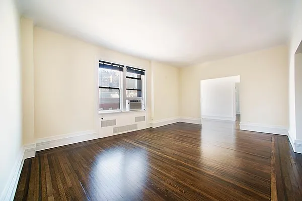 Rented by Domus Realty | media 16