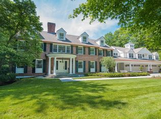 76 Royalston Rd, Wellesley, MA 02481