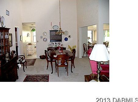 4th image of 121 North St