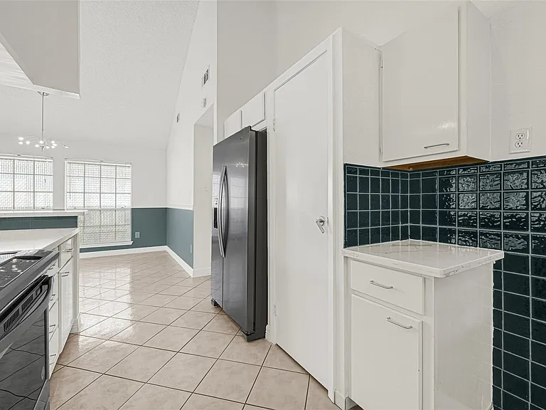 9208 Carousel Ln — Photo 19
