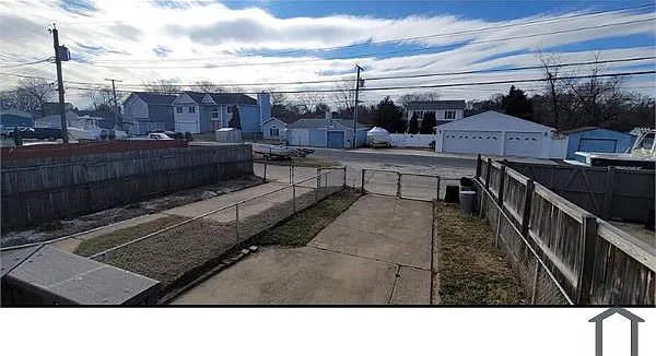 8033 Stratman Rd — Photo 16