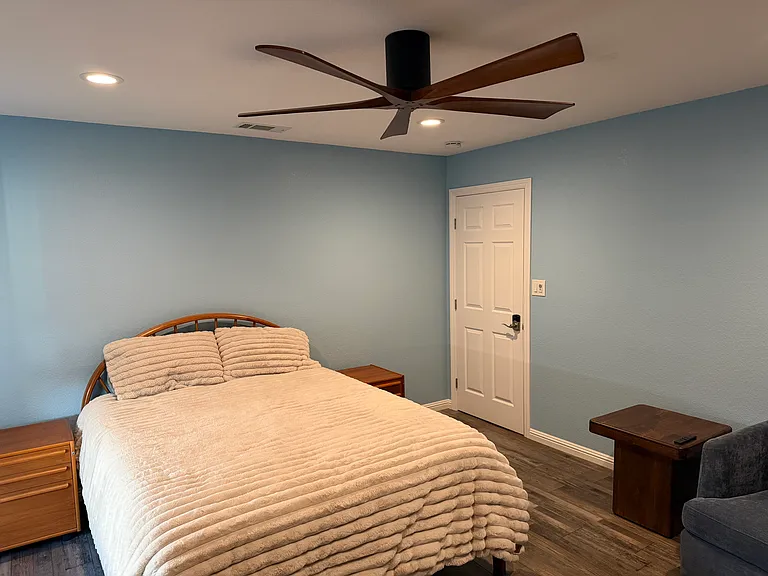 105 Hollywood Ave — Photo 22