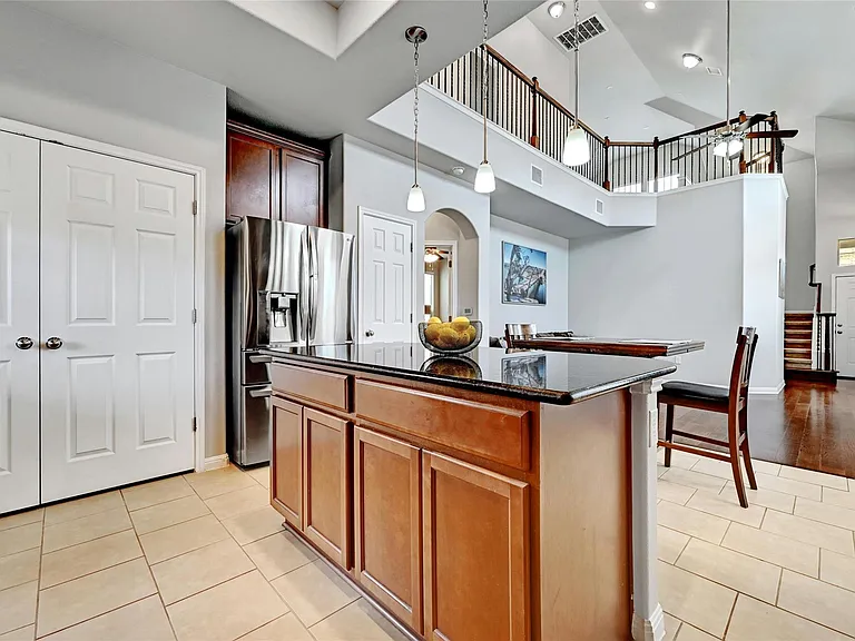 912 Sleepy Dell Ln — Photo 13