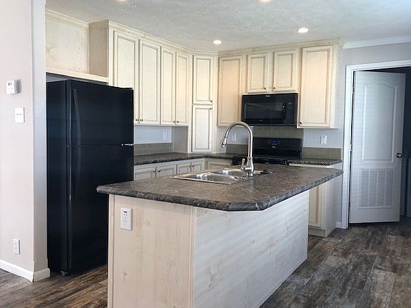 2nd image of 1250 Paree St #1006