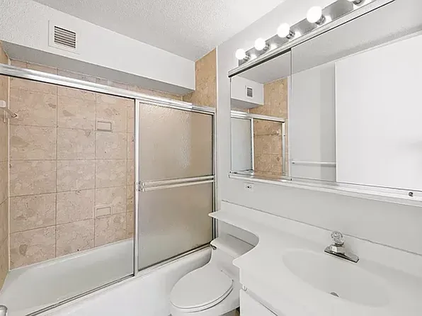 360 East 57th Street image 14 of 16