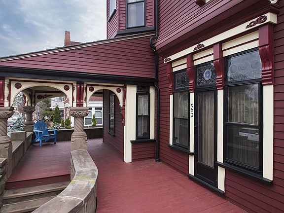 4th image of 35 Melville Ave