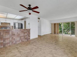 8887 Fontainebleau Blvd APT 206, Miami, FL 33172