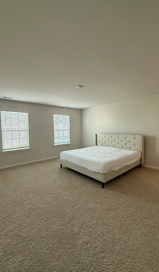 3 bed, 2.5 bath, 2175 sqft, $2,500 — Photo 2