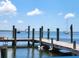 4317 Pine Island Rd NW, Matlacha, FL 33993