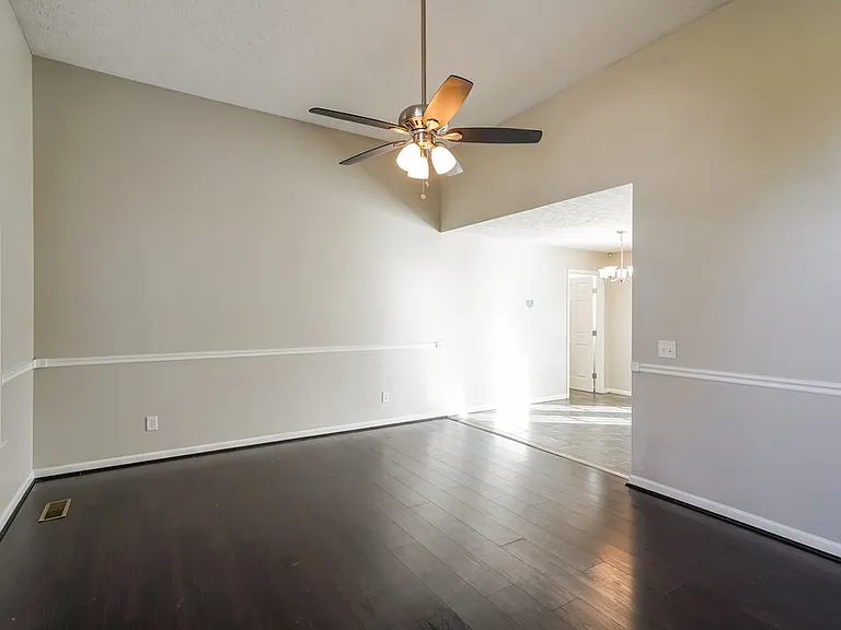 7109 Beard Ct — Photo 4