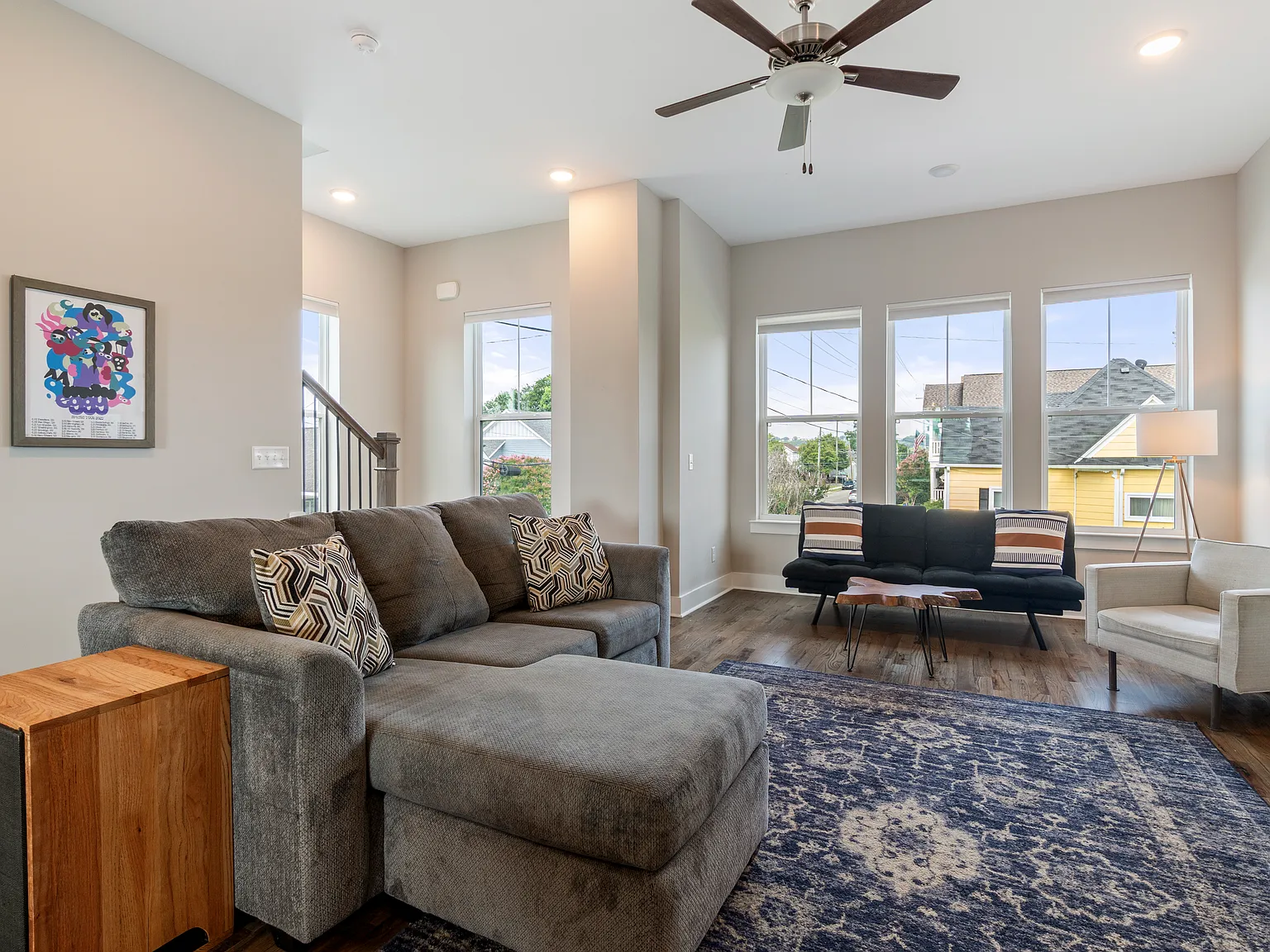 3 bed, 3.5 bath, 1964 sqft, $3,850 — Photo 1