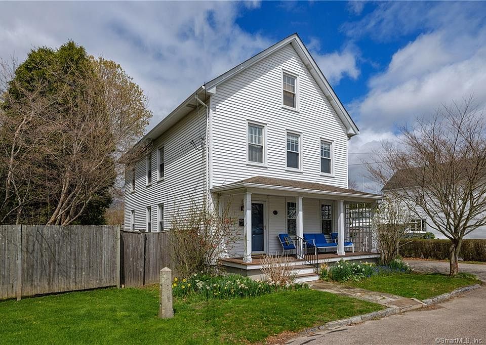 1st image of 22 Oak Dr