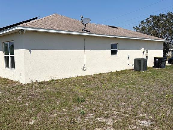 2nd image of 1939 Manatee Dr