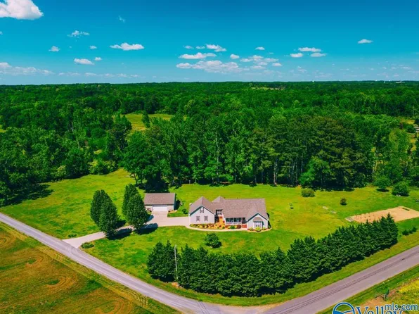 24 Smith Rd, Boaz, AL 35957