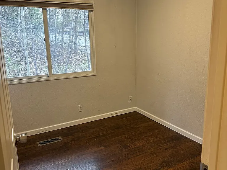 1295 Elegante Ln — Photo 20