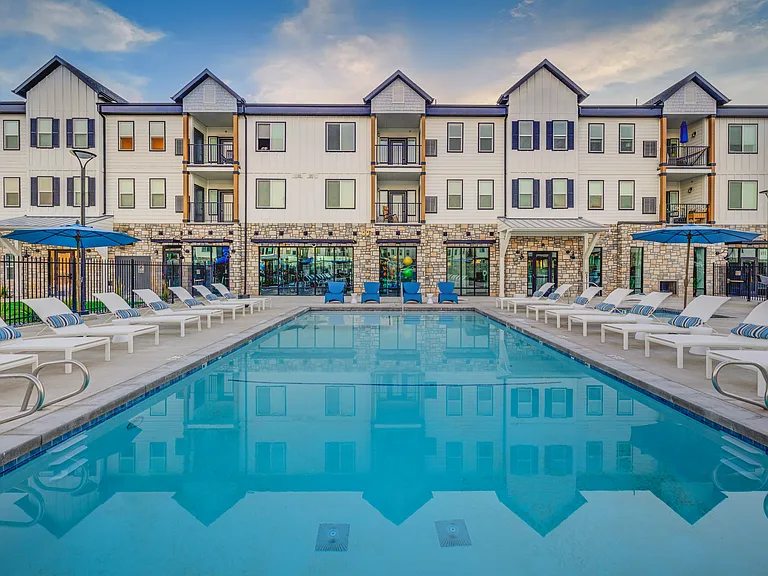 Aria Townhomes and Apartments — Photo 25