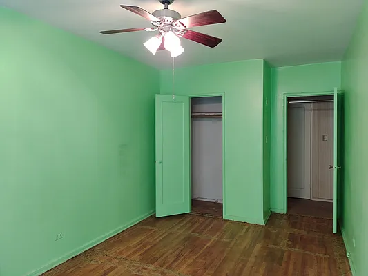 Sold by R New York | media 2