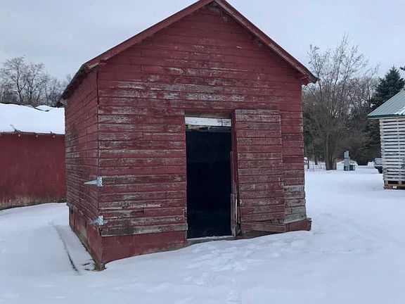5th image of 27470 W Connors Lake Rd