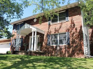 1 Laurel Ct, Clinton, IL 61727