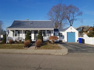 156 Orient Ave, Pawtucket, RI 02861