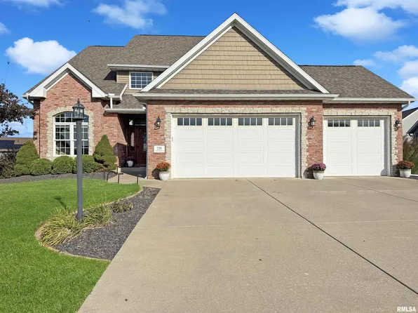 720 Westminster Dr, Washington, IL 61571