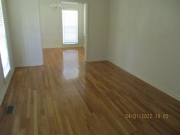 2000 Acker Dr — Photo 3