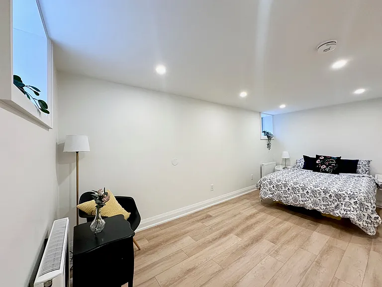 272 High Park Ave — Photo 7