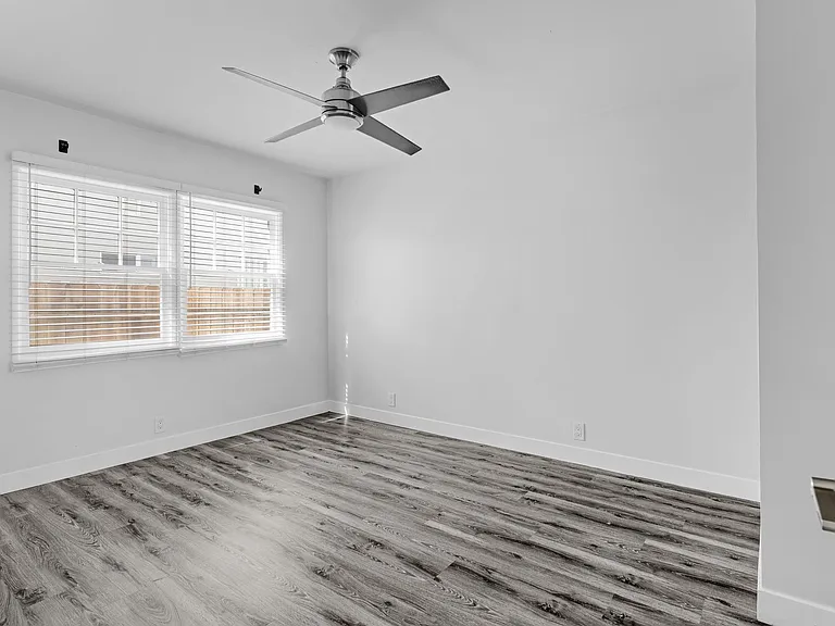 241 Bonito Avenue — Photo 19