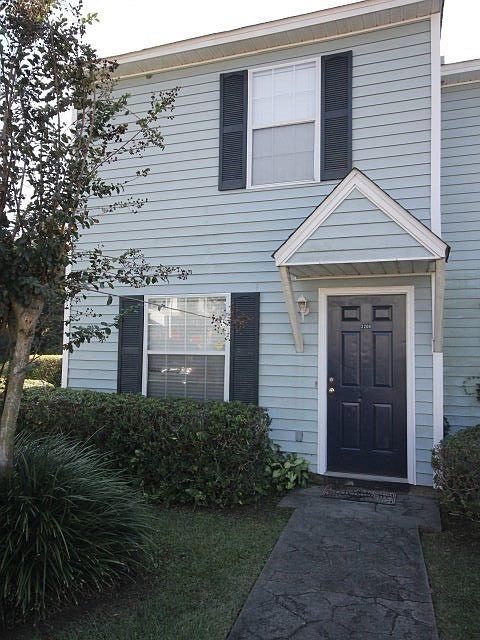 1st image of 2206 Timberwood Cir S #204