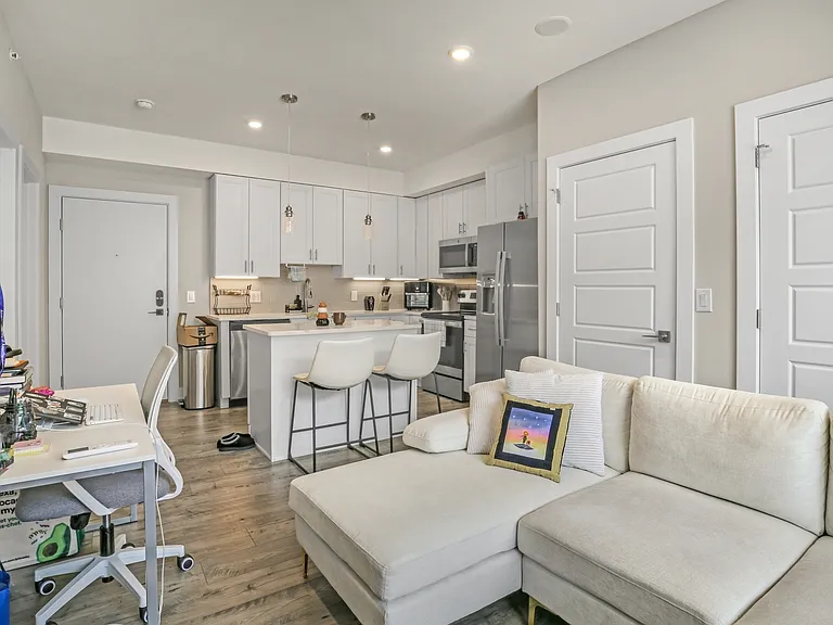 2209 N Broad St — Photo 38