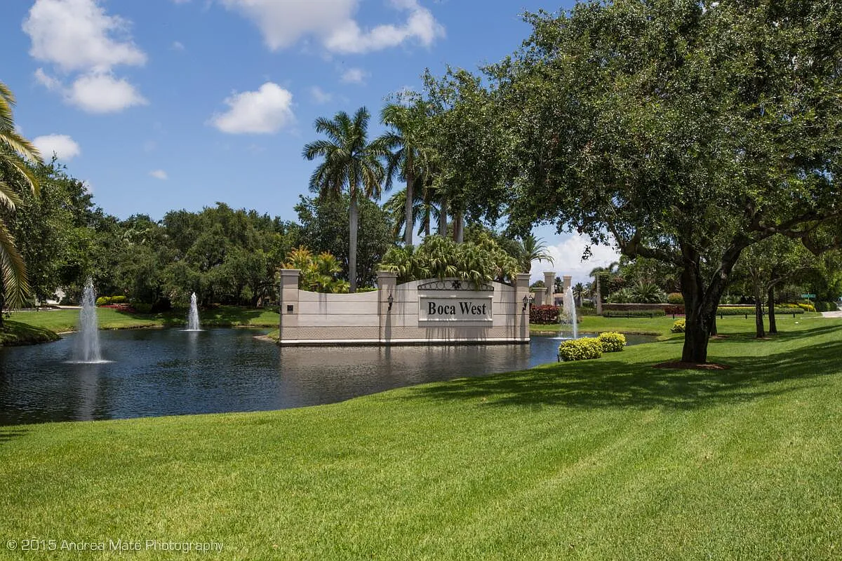 Building Photo - 2310 Bridgewood Dr #2310