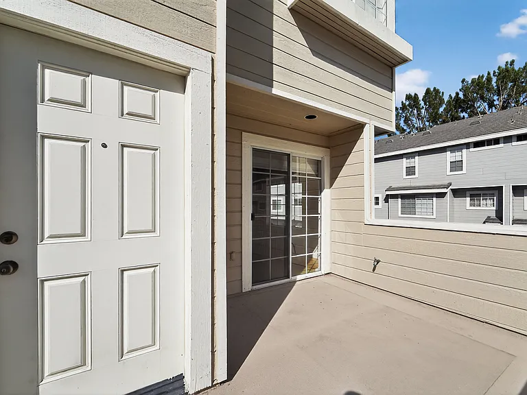 2800 Plaza Del Amo — Photo 12