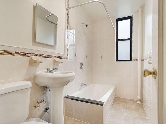 5th image of 43-30 46th St #5BB