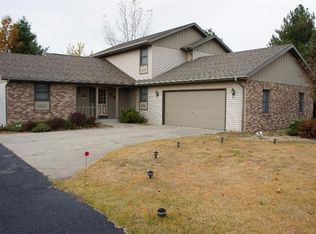 11090 Sandpiper St, Demotte, IN 46310