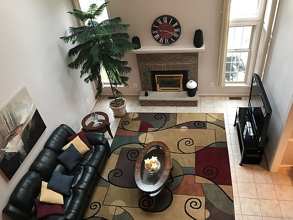 3rd image of 6 Corral Dr