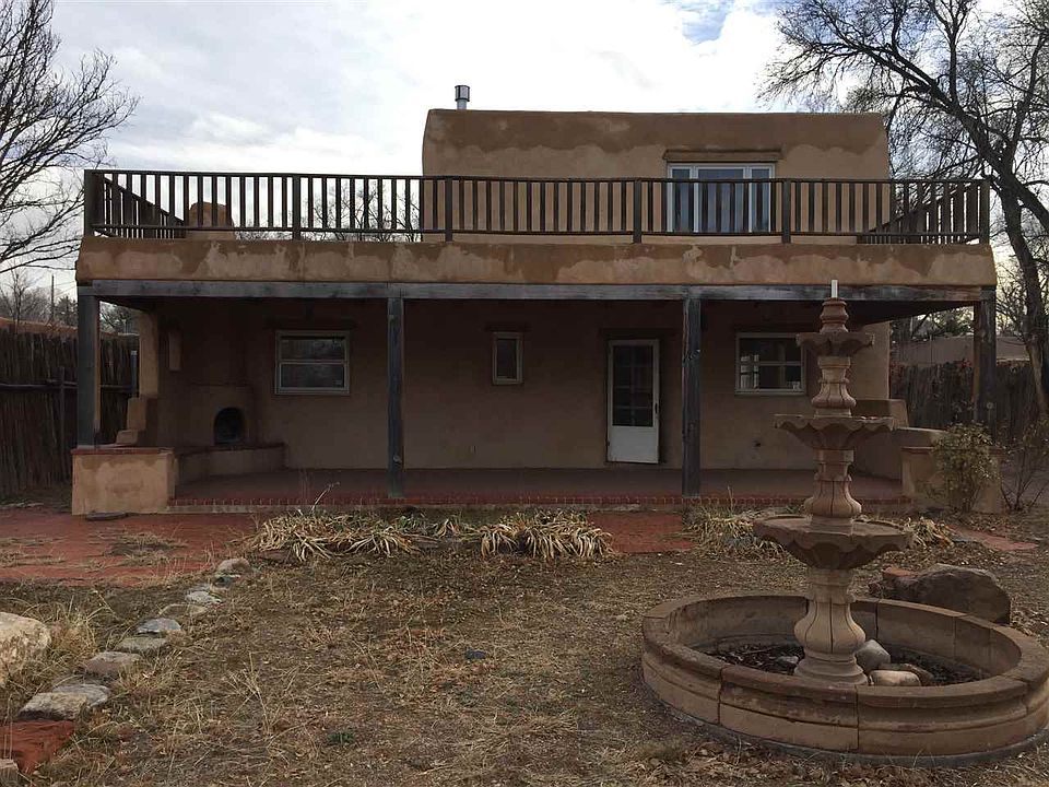 1st image of 823 Acequia Madre
