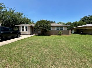 1217 W 5th St, Mc Gregor, TX 76657