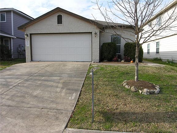 2nd image of 1520 Coriander Dr