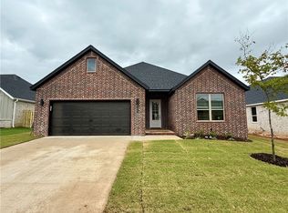 1909 Ferguson St, Pea Ridge, AR 72751