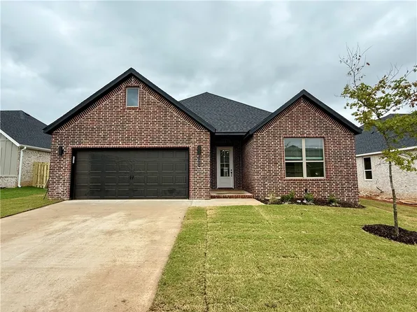 1909 Ferguson St, Pea Ridge, AR 72751