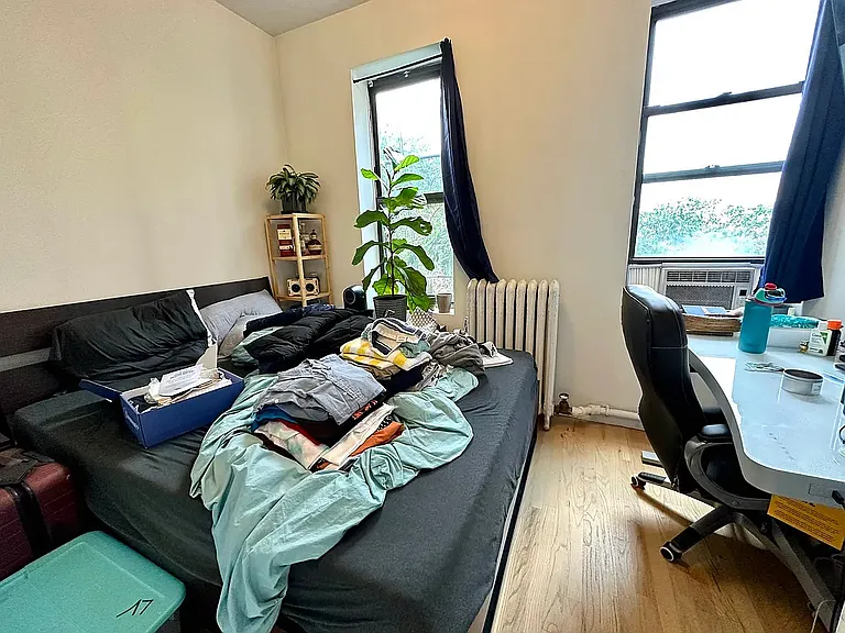 262 W 24th St #5C — Photo 4