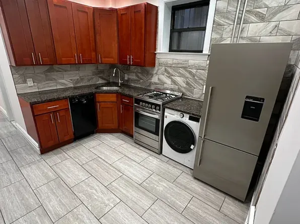 493 7th Avenue image 1 of 4