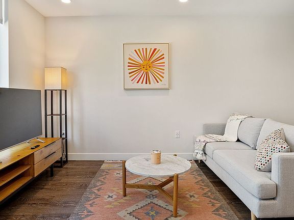 4th image of 6677 Santa Monica Blvd Unit 11280