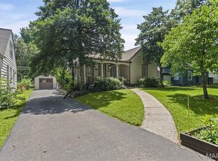 126 N 82nd St, Belleville, IL 62223